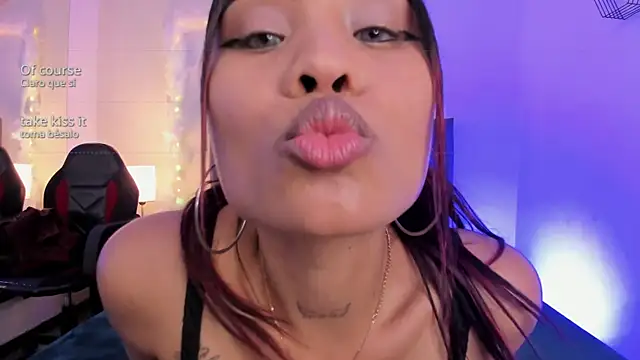 Lucerop  online show from January 7, 3:42 am