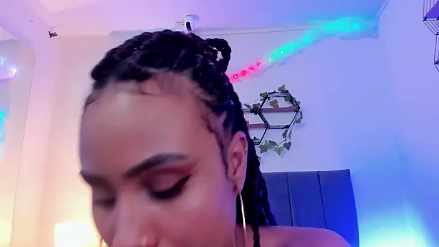 Snapshot of Lucerop_ chatting on May 21, 3:24 am Lucerop online show from May 21, 3:24 am