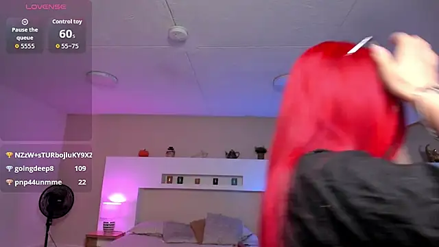 Sophie Russell  online show from December 20, 1:29 pm