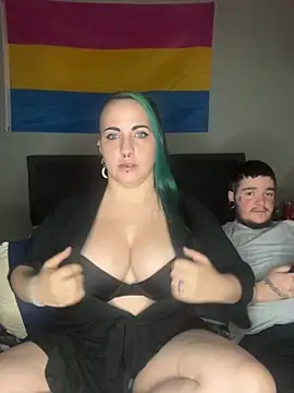 Snapshot of Chaos_Reign chatting on November 20, 2:45 am Chaos Reign online show from November 20, 2:45 am