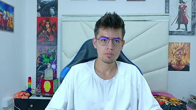 Snapshot of NICK_VERS chatting on December 13, 8:36 pm NICK VERS online show from December 13, 8:36 pm