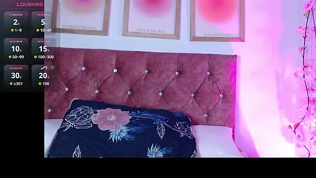 Snapshot of Madisonkay chatting on November 21, 7:12 pm Madisonkay online show from November 21, 7:12 pm