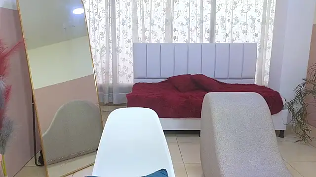 malen fitnessmilf online show from July 6, 8:00 pm