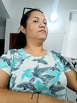 Snapshot of Samaraa_Lee chatting on November 21, 12:04 pm Samaraa Lee online show from November 21, 12:04 pm