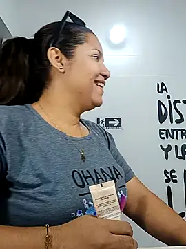 Snapshot of Samaraa_Lee chatting on November 26, 11:22 am Samaraa Lee online show from November 26, 11:22 am