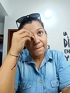 Snapshot of Samaraa_Lee chatting on November 28, 11:24 am Samaraa Lee online show from November 28, 11:24 am