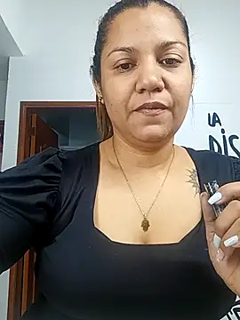 Snapshot of Samaraa_Lee chatting on December 1, 11:37 am Samaraa Lee online show from December 1, 11:37 am