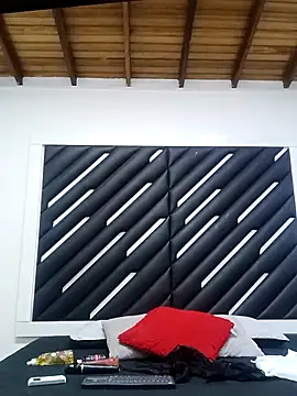 Snapshot of Samaraa_Lee chatting on December 15, 11:14 am Samaraa Lee online show from December 15, 11:14 am