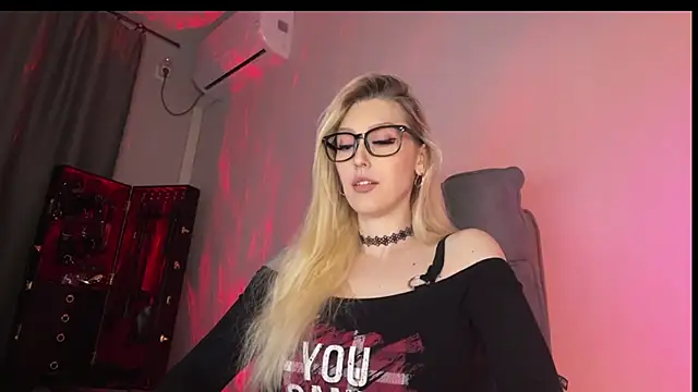 Liya Liss online show from March 8, 2:04 am