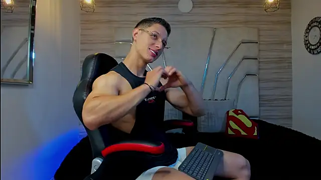 MAXTHOMSON online show from November 22, 1:37 am