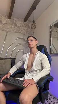 MAXTHOMSON online show from February 25, 11:58 pm