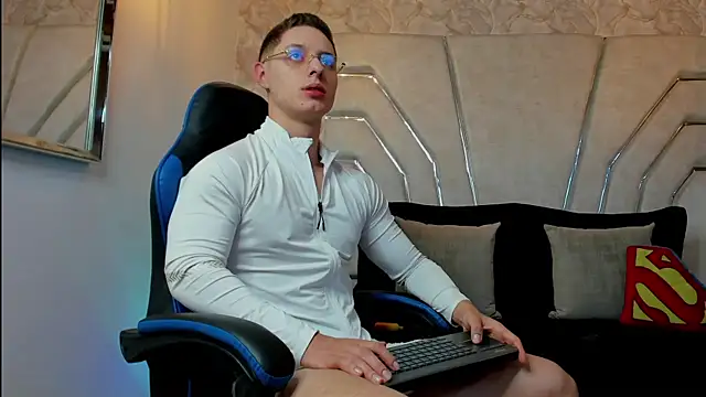 MAXTHOMSON online show from July 29, 3:15 am