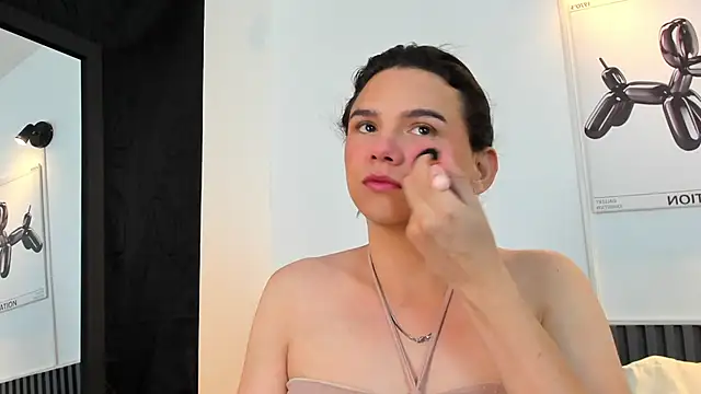 Cloe Bonne online show from February 6, 7:17 pm