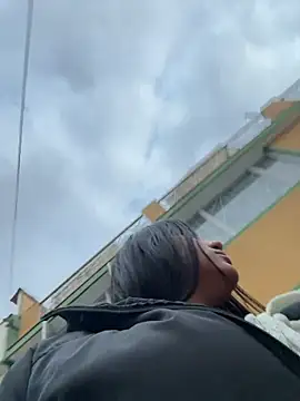 Samantha firee online show from February 11, 11:15 am