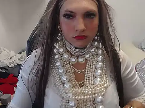 VanesaCrossic online show from June 16, 10:18 am