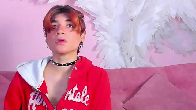 Leo Glow online show from January 14, 1:28 pm