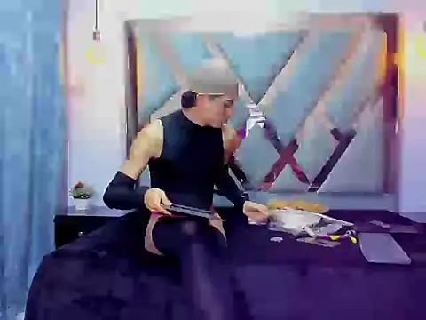 RegannTaylor online show from December 4, 12:58 pm