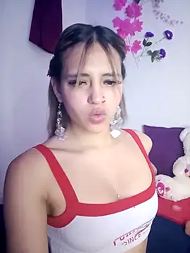 Snapshot of BellaChiquis_ chatting on November 27, 4:58 am BellaChiquis online show from November 27, 4:58 am