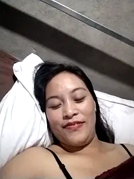 Snapshot of Alice-567 chatting on November 3, 2:46 am Alice-567 online show from November 3, 2:46 am