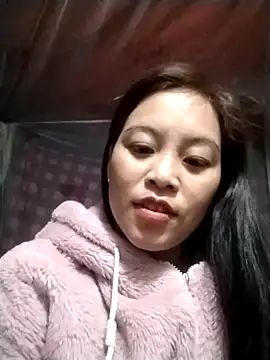 Snapshot of Alice-567 chatting on November 18, 7:18 pm Alice-567 online show from November 18, 7:18 pm