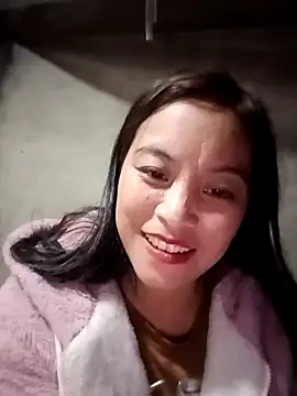 Snapshot of Alice-567 chatting on December 4, 8:01 am Alice-567 online show from December 4, 8:01 am