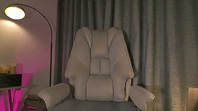lianewhite online show from June 15, 2:36 am