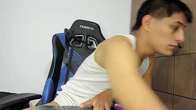 dorman boy online show from December 5, 1:58 am