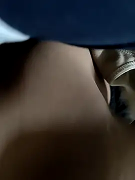 Snapshot of TELUGUPILLA143 chatting on December 5, 6:26 pm TELUGUPILLA143 online show from December 5, 6:26 pm