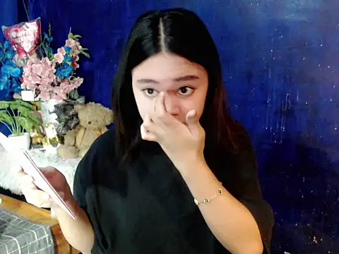 lustfullakim online show from December 20, 11:50 am