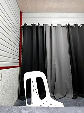 Snapshot of xwildflowerx chatting on November 11, 2:33 am xwildflowerx online show from November 11, 2:33 am