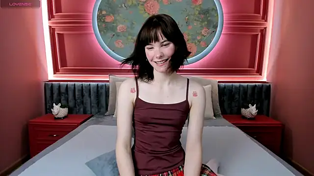 Snapshot of DoseOfDaisy chatting on November 8, 12:27 pm DoseOfDaisy online show from November 8, 12:27 pm