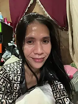 bellaUtops online show from May 16, 3:25 am