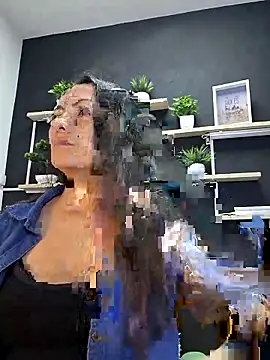 Lauryn Jones online show from May 25, 4:46 pm