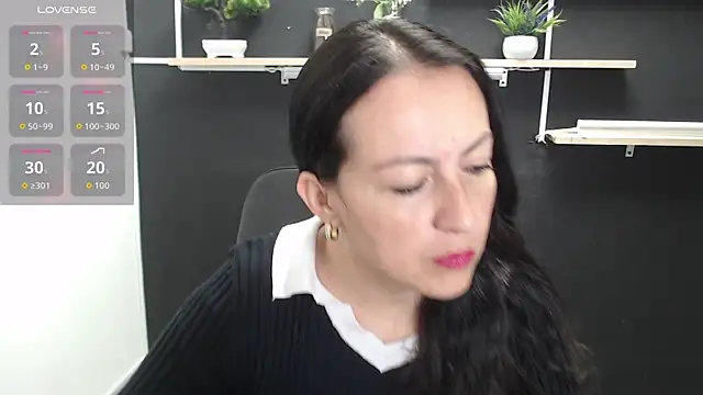 Lauryn Jones online show from June 10, 5:34 pm