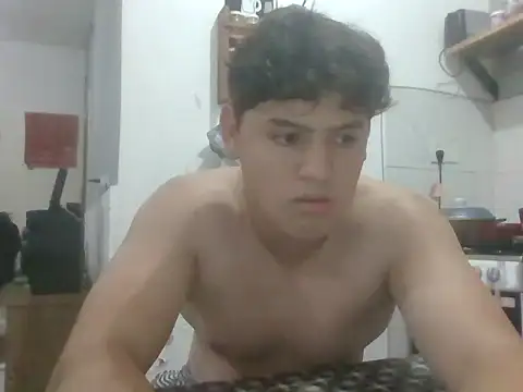 Snapshot of Myboy0020 chatting on February 16, 12:29 am Myboy0020 online show from February 16, 12:29 am