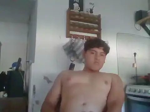 Snapshot of Myboy0020 chatting on February 19, 6:37 pm Myboy0020 online show from February 19, 6:37 pm