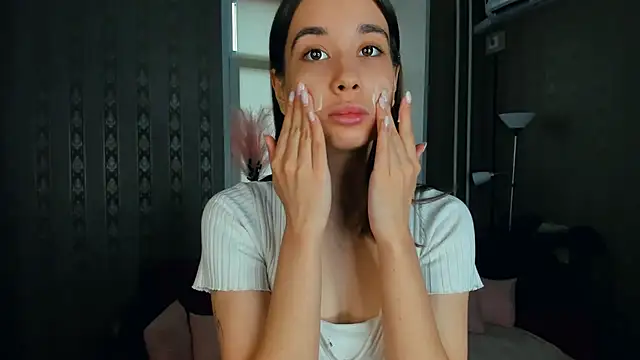 JacalynSchreiber online show from December 4, 10:02 am