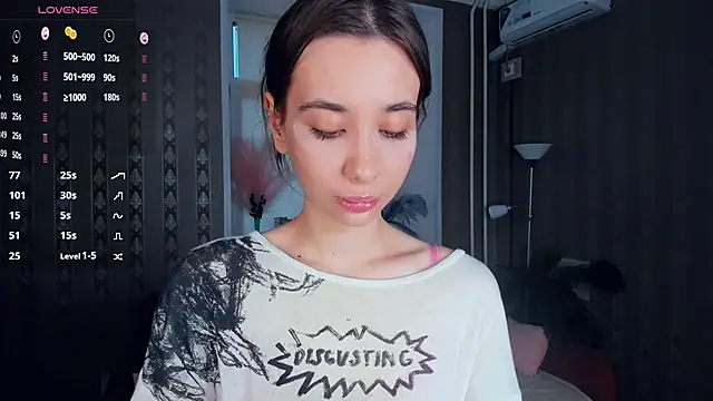 JacalynSchreiber online show from December 18, 7:58 am