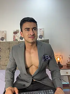 Chris Clarck online show from December 1, 8:14 pm