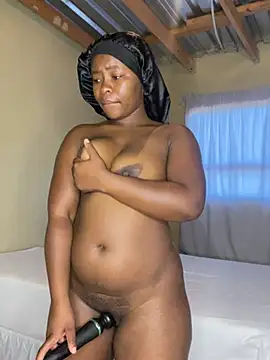 Snapshot of MiyaXo2 chatting on March 3, 5:02 am MiyaXo2 online show from March 3, 5:02 am