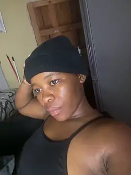 Snapshot of MiyaXo2 chatting on March 18, 9:18 pm MiyaXo2 online show from March 18, 9:18 pm