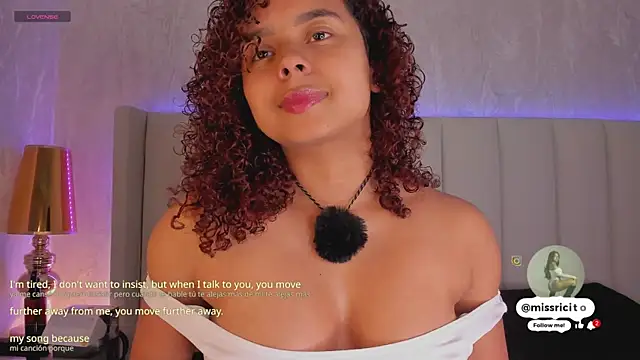 LaraCurls online show from November 29, 11:46 am