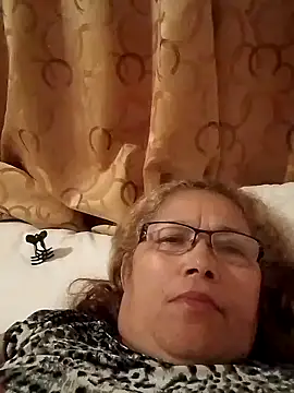 Snapshot of Cessi50 chatting on November 13, 2:43 am Cessi50 online show from November 13, 2:43 am