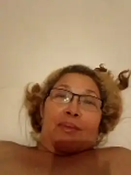 Snapshot of Cessi50 chatting on December 18, 1:11 am Cessi50 online show from December 18, 1:11 am