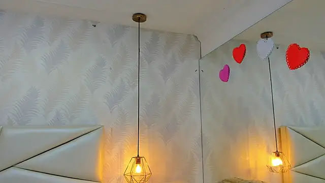 laurettedela rouse online show from November 15, 10:56 am