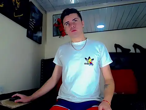 Snapshot of Sebastian_Loaiza chatting on November 5, 3:34 pm Sebastian Loaiza online show from November 5, 3:34 pm