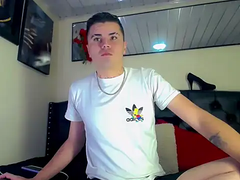 Snapshot of Sebastian_Loaiza chatting on November 19, 3:28 am Sebastian Loaiza online show from November 19, 3:28 am