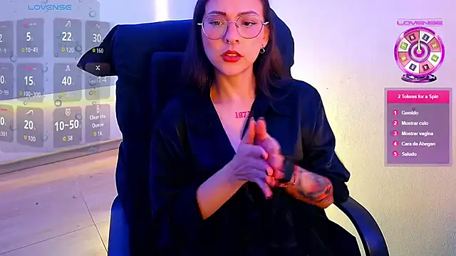 Snapshot of HanaLush27 chatting on November 20, 9:25 pm HanaLush27 online show from November 20, 9:25 pm