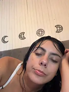 mickystrumia23 online show from March 2, 10:27 pm