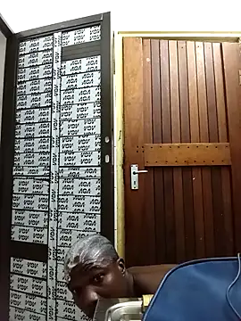 Snapshot of Ndodemnyama@xh chatting on April 1, 8:17 pm Ndodemnyamaxh online show from April 1, 8:17 pm